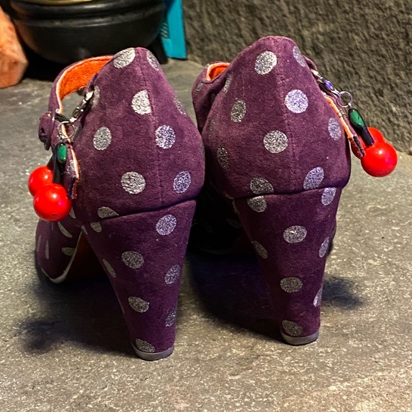 Adorable VTG Poetic License Mary Janes,purple suede w/silver dots,Cherry charm 8 - Picture 3 of 11